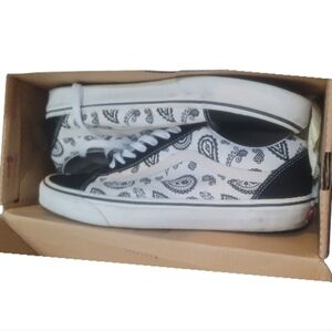 Vans Old Skool Black White Paisley Sneakers 12 primavera